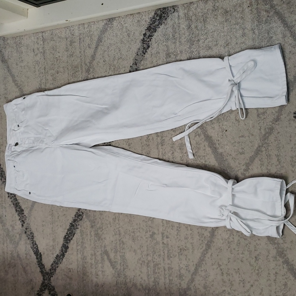GOOD AMERICAN GOOD BOY WHITE ANKLE WRAP JEANS SZ 4 - Picture 3 of 13